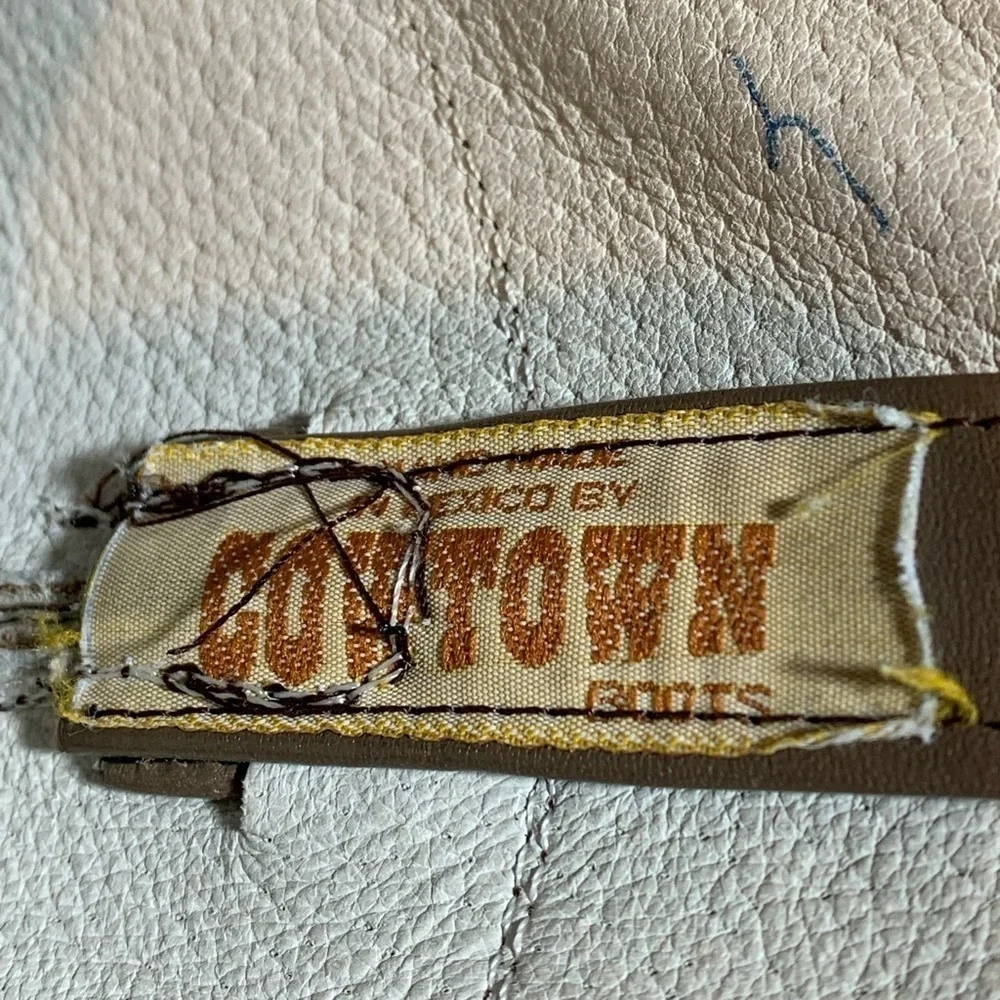 Cowtown size 9 Men’s Basic Roper pull on boots made in Mexico